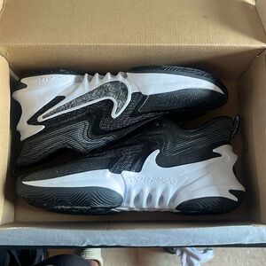 Brand new Nike basketball shoes